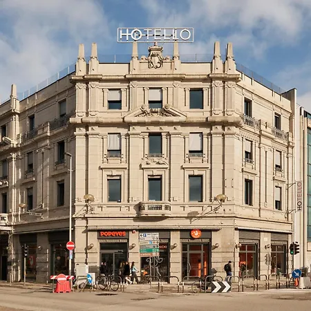 Hotello *