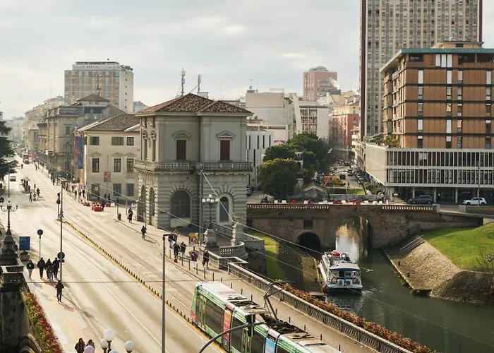 Hotello بيت شباب *